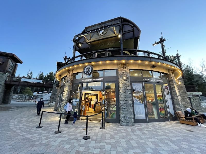 Mammoth Memories - Clothing store in Mammoth Lakes