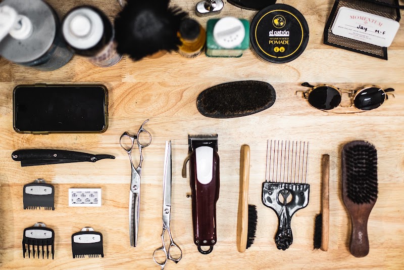 Momentum Barbershop - Barber shop in Portland