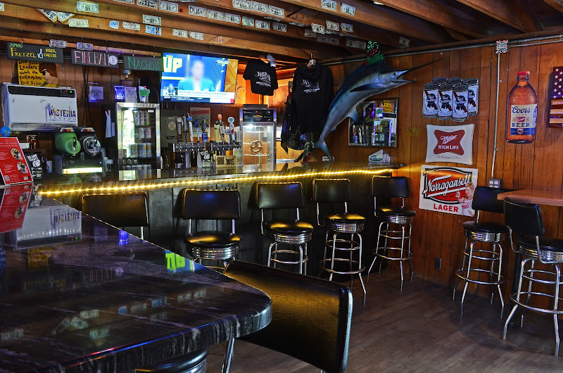 Wisteria Tavern - Pub in Pensacola
