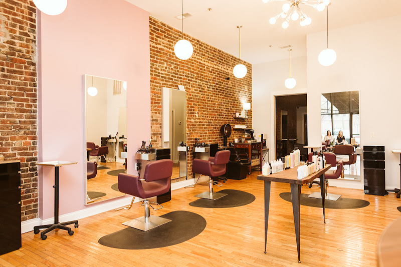 Plum Fancy Hair Studio - Hair salon in Chattanooga