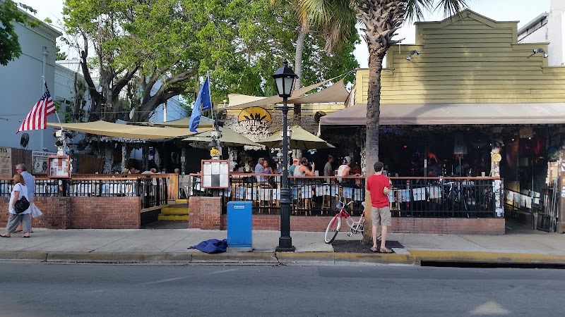 Willie T's