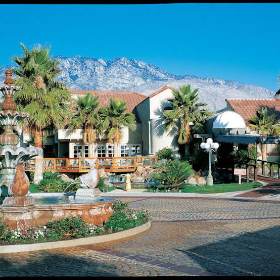 The Oasis Resort - Resort hotel in Palm Springs