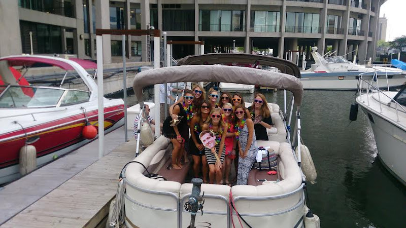 Rent Chicago Boats - Boat rental service in Marina Dock E