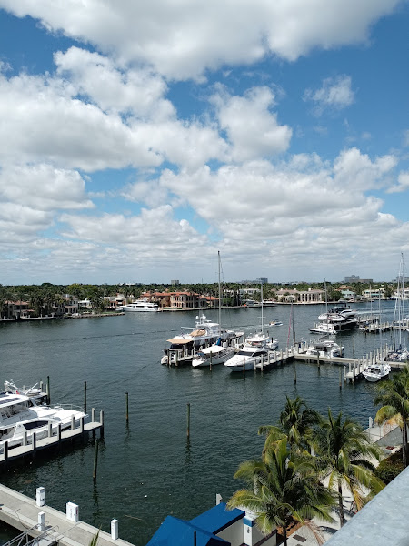 Las Olas Marina