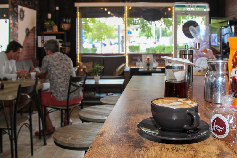 Salento Coffee, Colombian coffee and espresso bar.