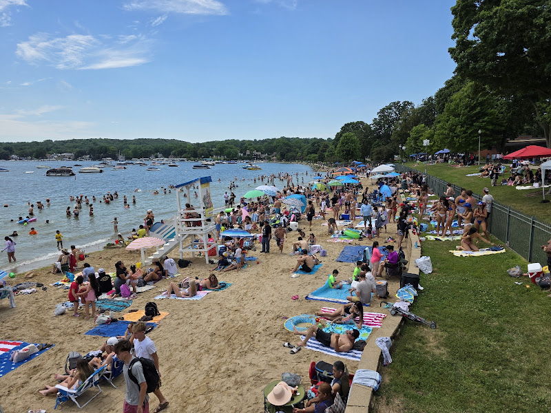 Lake Geneva Public Beach - Public beach in Lake Geneva