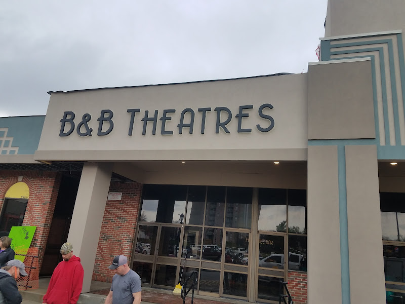 B&B Theatres Leavenworth Landing 5