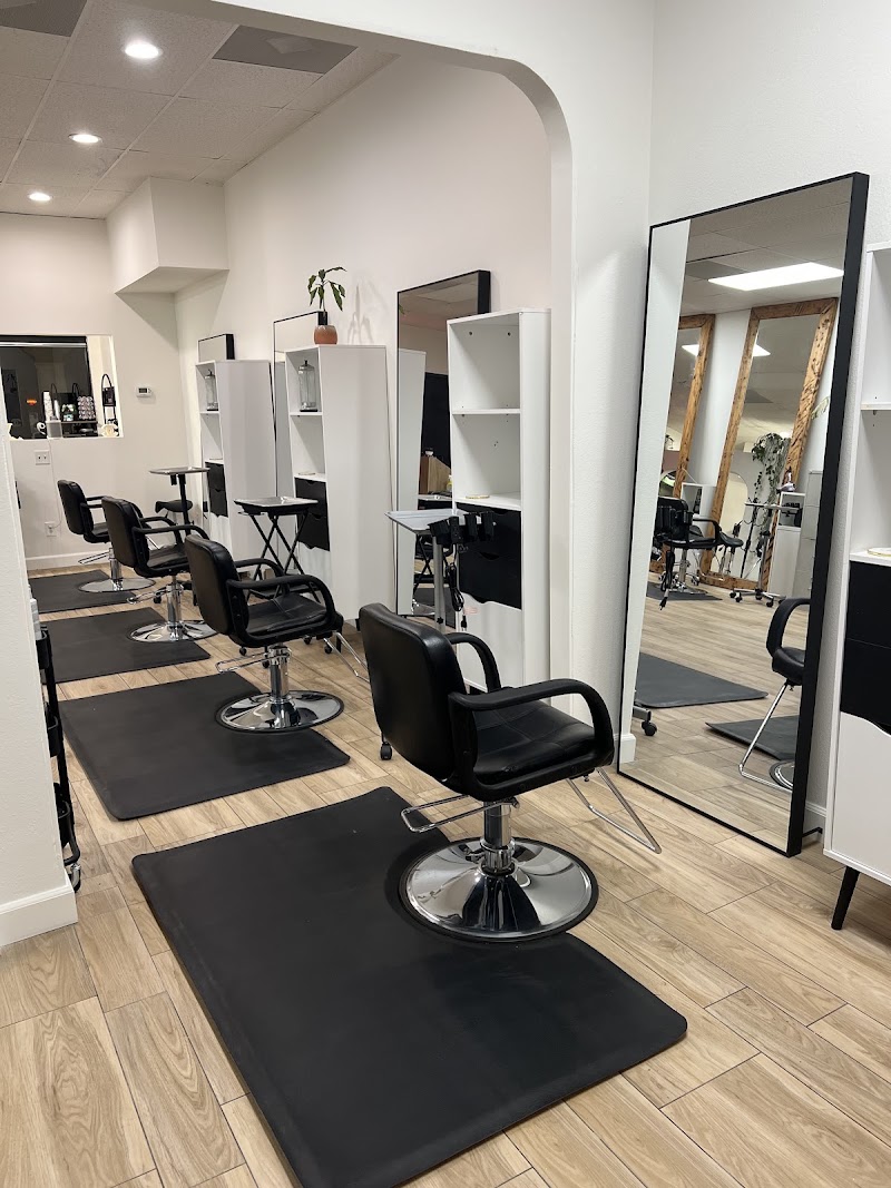 Salon Aurora - Hair salon in San Diego