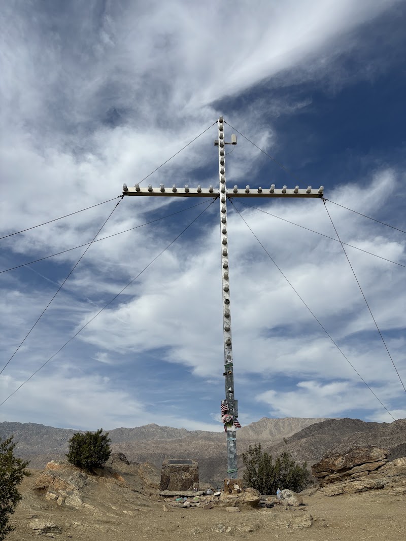 Palm Desert Cross Hiking Trail - Tourist attraction in CA 92260