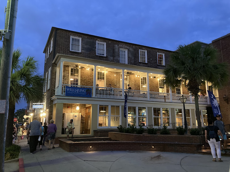 Well Hung Vineyard - Restaurant - American restaurant in Charleston