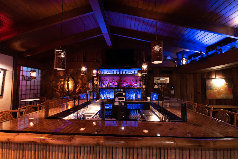 Bahi Hut Tiki Cocktail Lounge - Tiki bar in Sarasota