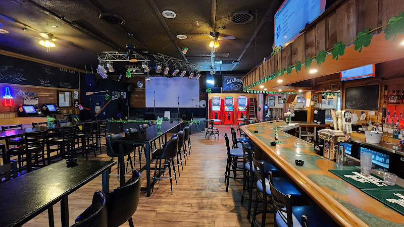 The Gym Bar and Grill - Bar & grill in Sevierville