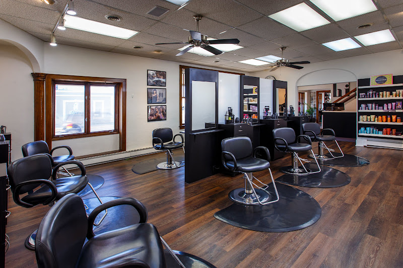 Clipper's Mate Salon - Hair salon in Sturgeon Bay