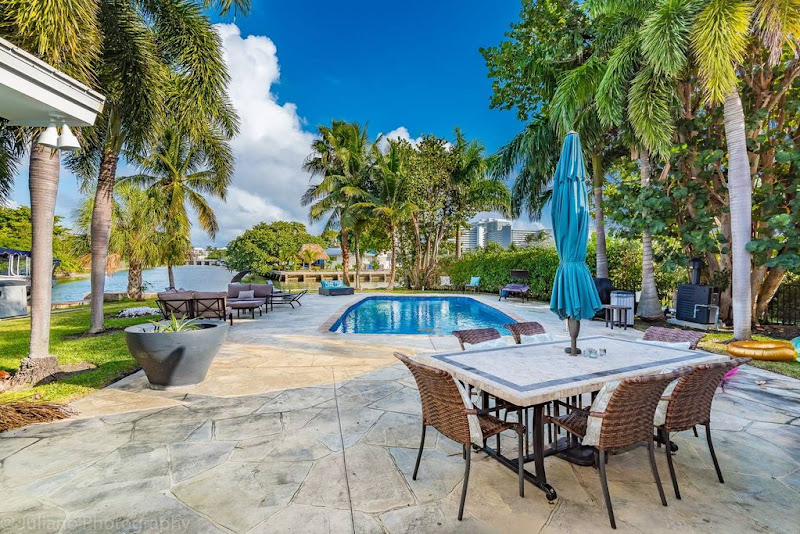 Latitude Key - Curated Vacation Properties
