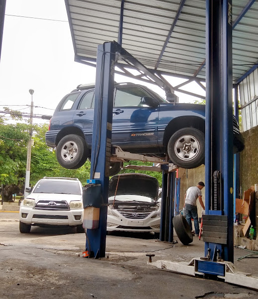 Ruddy auto services - Mechanic in Calle Prof Juan Bosch