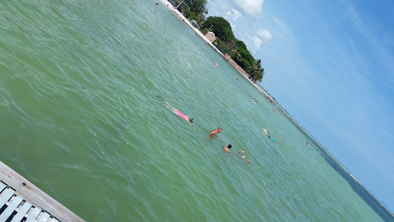 Clarence S.Higgs Memorial Beach - Tourist attraction in Key West