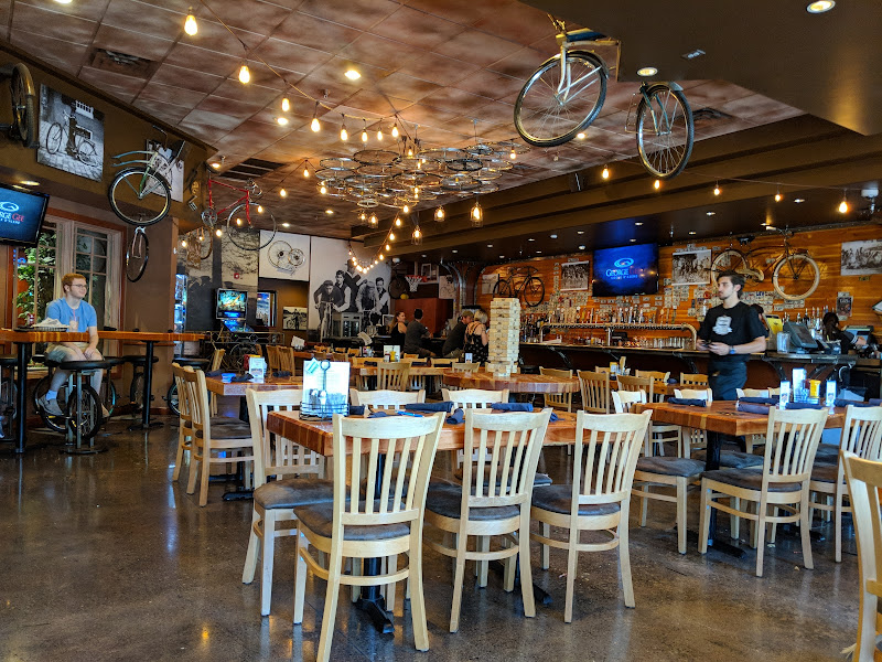 Taphouse Unchained & Bottle Shoppe - Restaurant in Coeur d'Alene