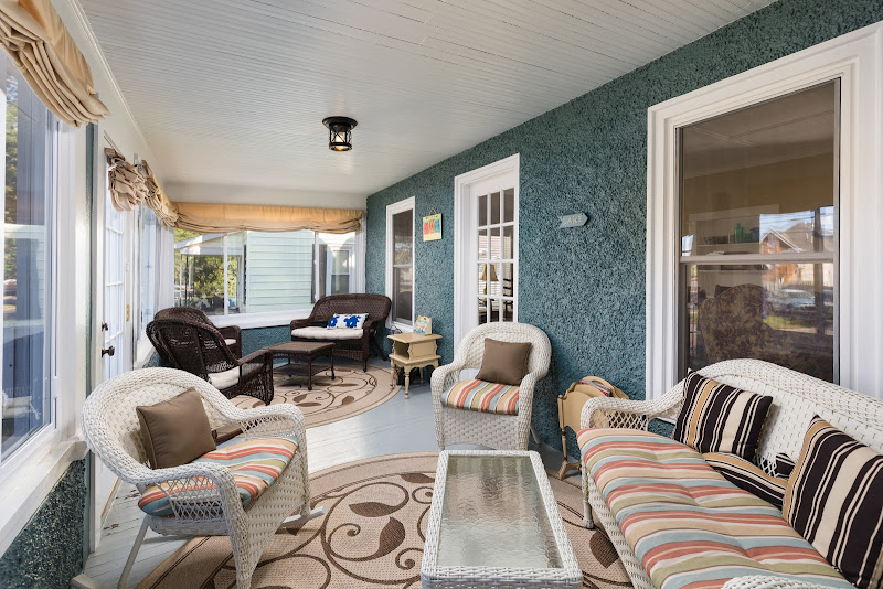 Shores Vacation Rentals - Vacation home rental agency in South Haven
