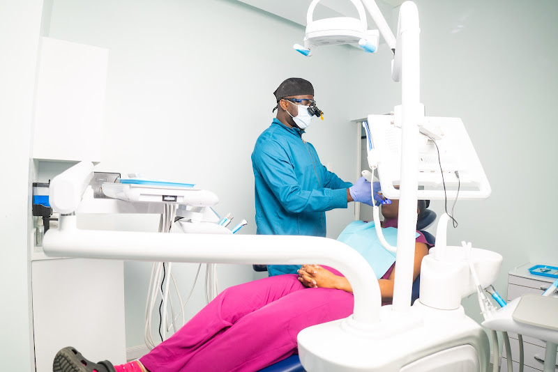 Exquisite Dental - Dental clinic in Iconic Plaza