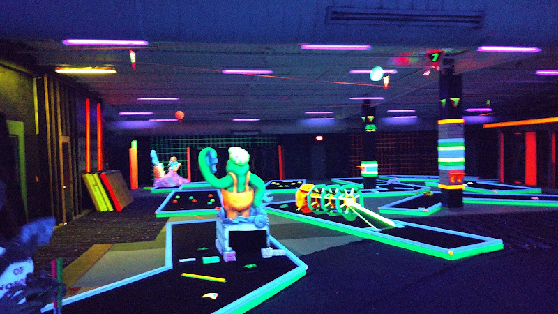 Destin Laser Tag and Blacklight Mini-Golf - Miniature golf course in Destin