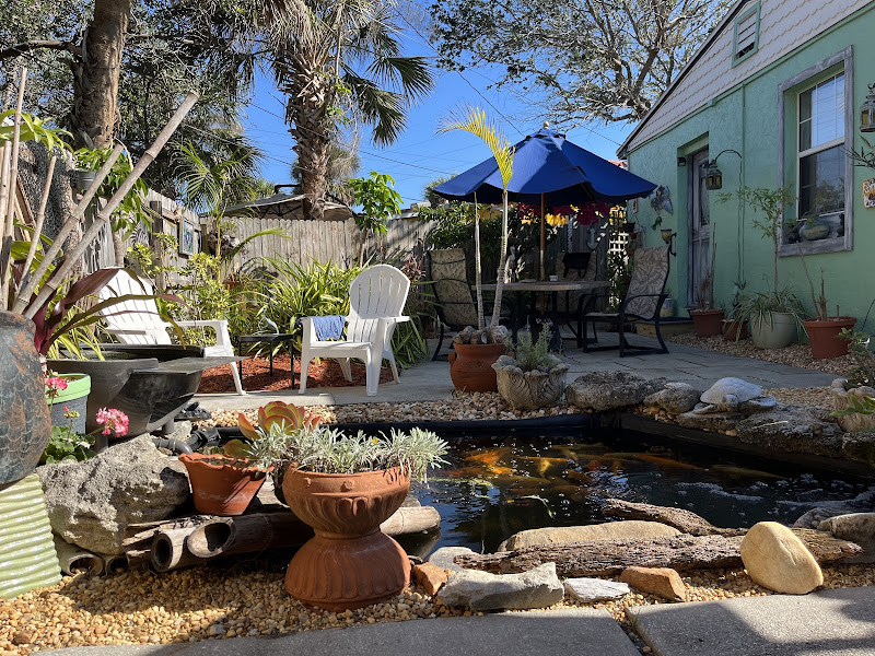 Guest Cottage at Cocoa Beach