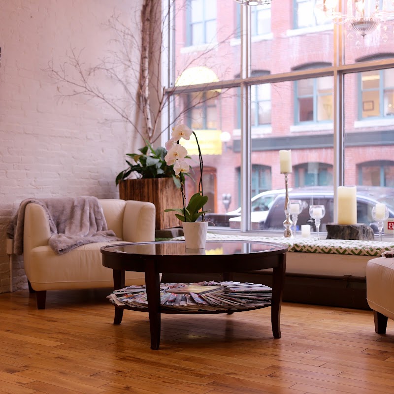 Dathan Hunter - Hair salon in Portland