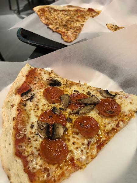 Pizza By The Slice - Pizza restaurant in Branson