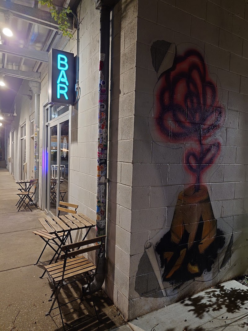 Smol Bar - Bar in Savannah