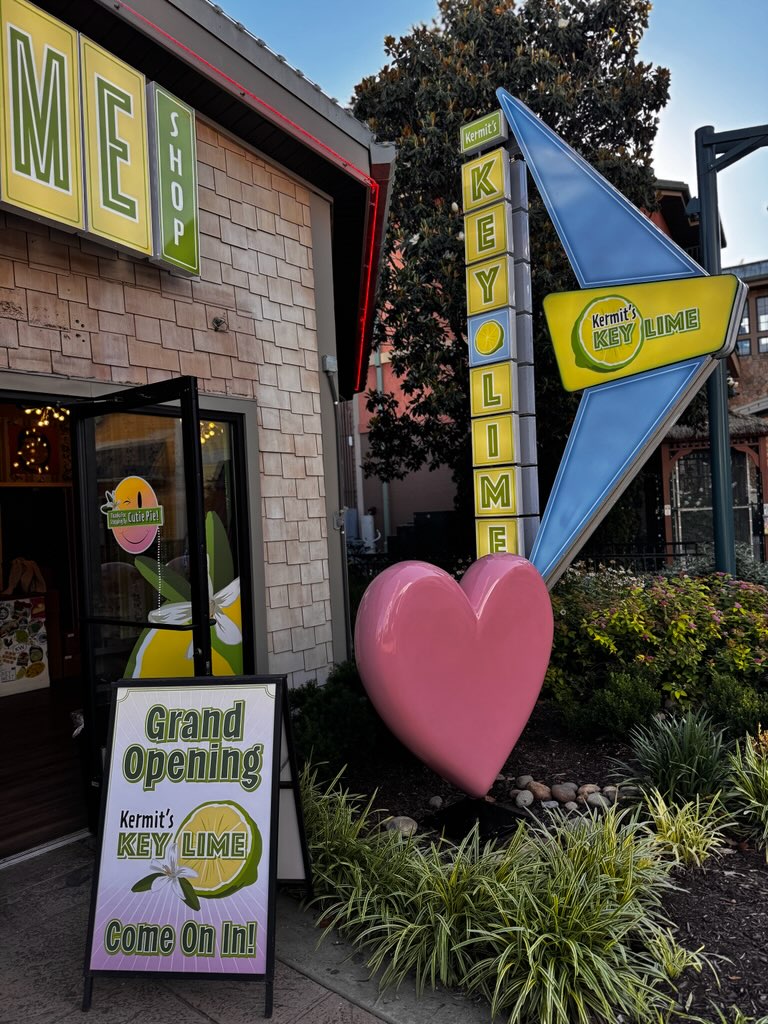 Kermit's Key Lime Pie Shop - Pigeon Forge - Dessert shop in Pigeon Forge