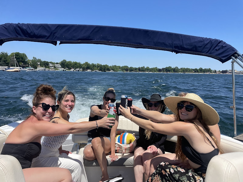 Anchor's Away - Boat rental service in Lake Geneva