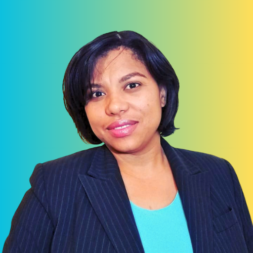 Lic. Carina Vargas de Salas - Attorney in Calle Beller 128 Plaza Metrópolis