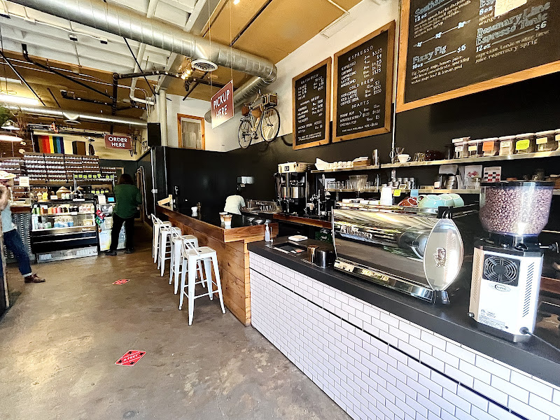 Velo Coffee Roasters - Coffee shop in Chattanooga