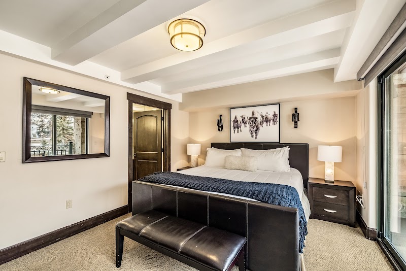 Fx3 Management photo