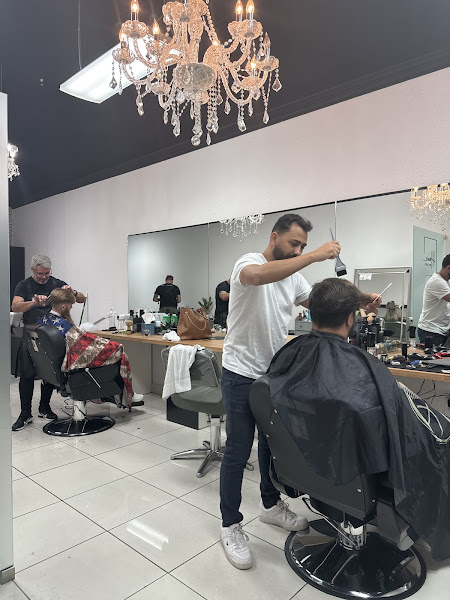 Salon & spa/ barbershop/ barbearia