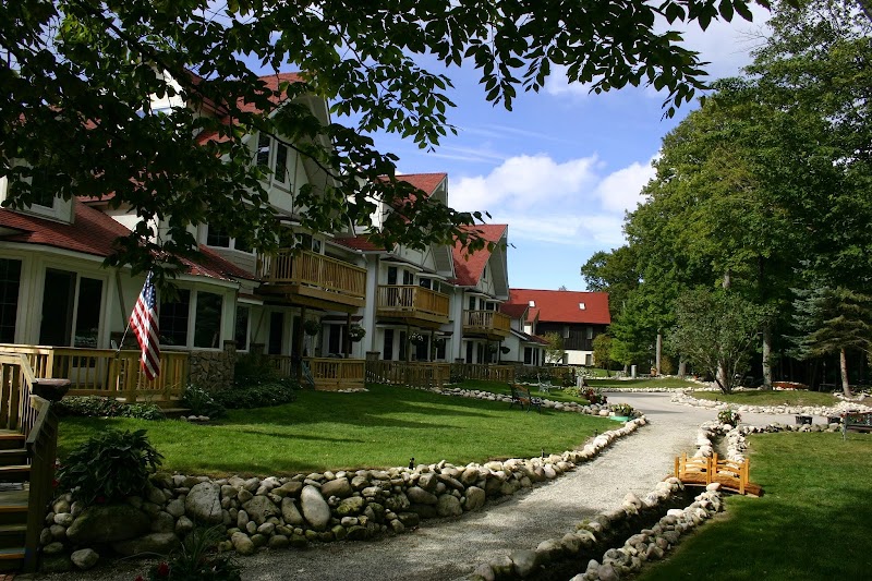 LakeBluff Condos at Stonecliffe - Hotel in Mackinac Island