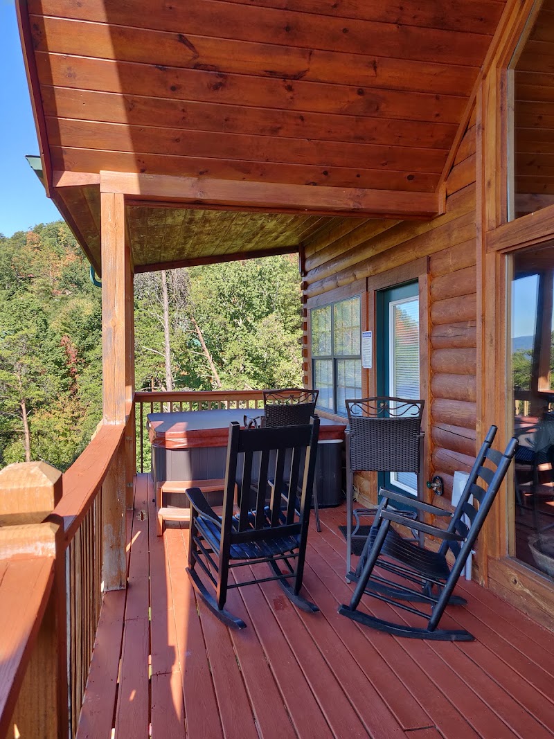 Peaceful View Cabin - Lodging in Sevierville