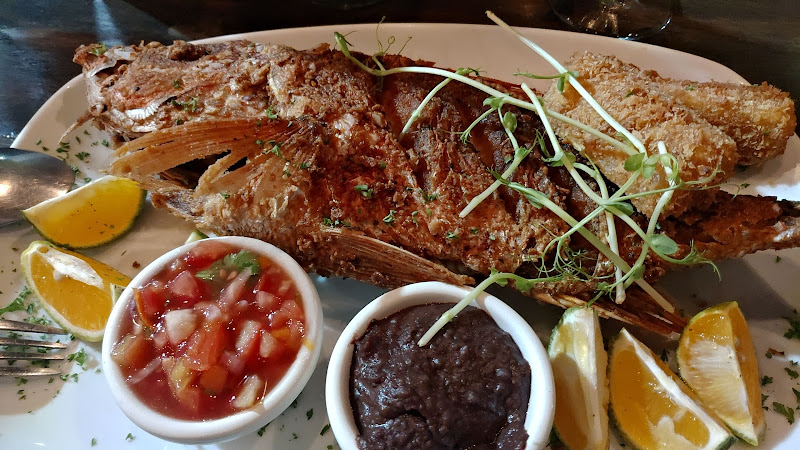 Snappers House - Seafood restaurant in C. 468