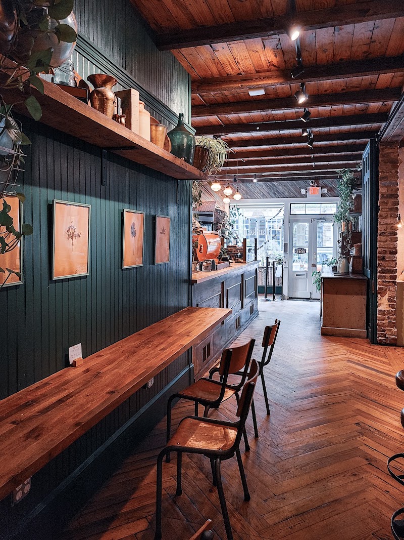 Harken Cafe - Cafe in Charleston