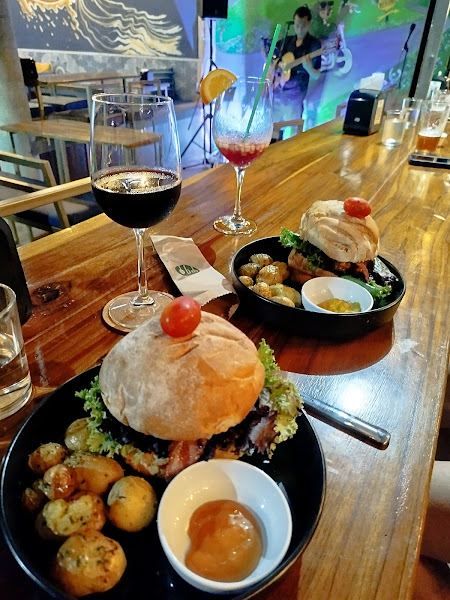 BEERLAND CR - Gastropub in La Fortuna de San Carlos