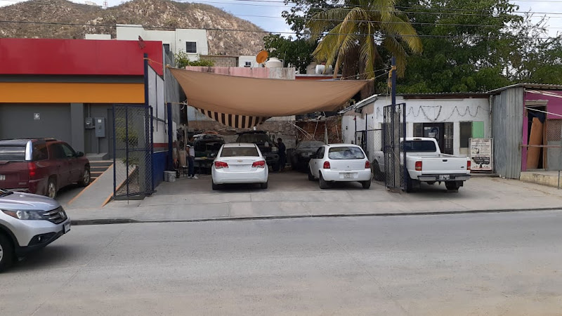 Tecnocar Servicio automotriz - Auto repair shop in Downtown