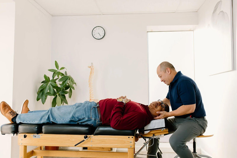 Essential ChiroCare - Chiropractor in Tampa