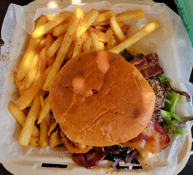 Manatee's Tiki Bar - Restaurant in Fort Walton Beach