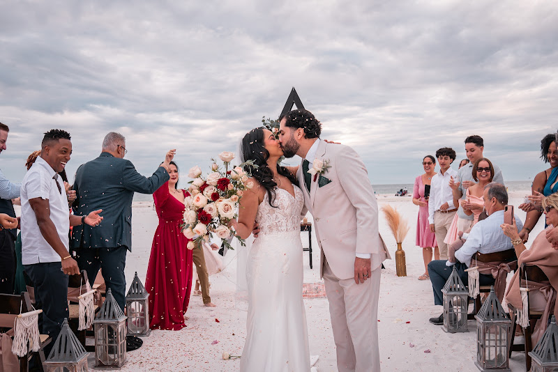 Beach Weddings with Style