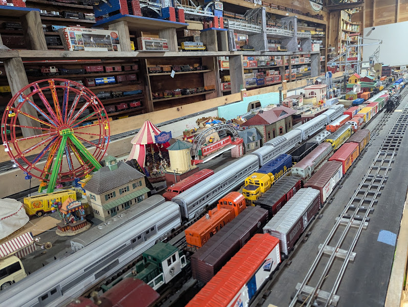 Happy's Toy Trains - Museum in Sevierville