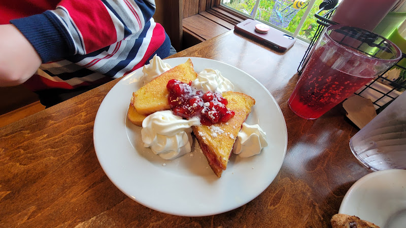 Julie's Park Cafe - Cafe in Fish Creek
