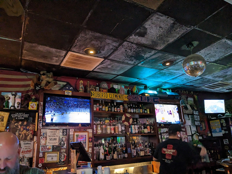 Recovery Room Tavern - Bar in Charleston
