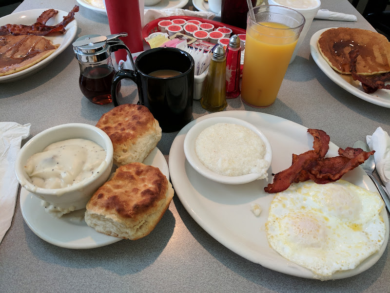 Duck's Diner Orange Beach - American restaurant in Orange Beach