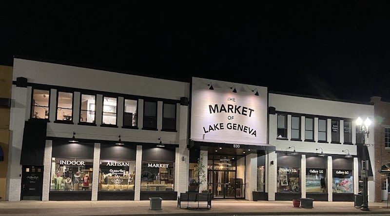 The Market of Lake Geneva - Shopping mall in Lake Geneva