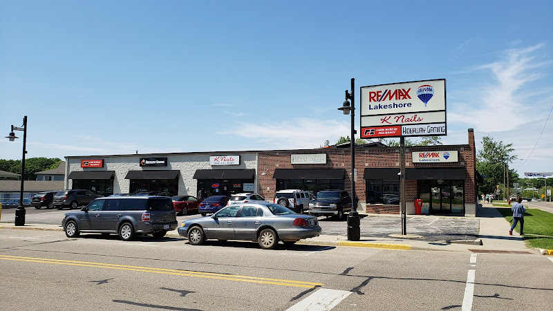 RE/MAX Lakeshore - Real estate agency in South Haven