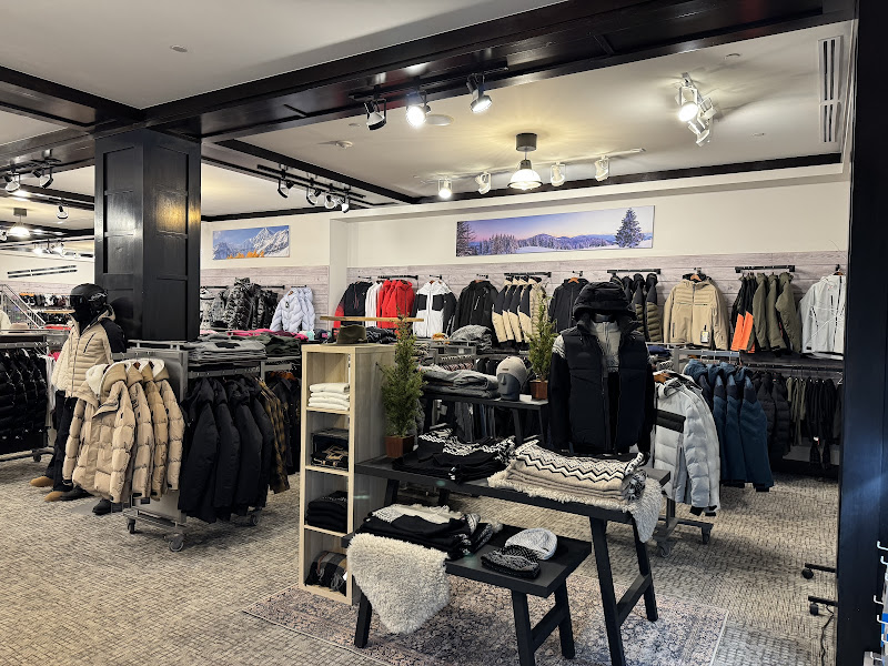 Christy Sports Aspen St. Regis - Ski rental service in Aspen